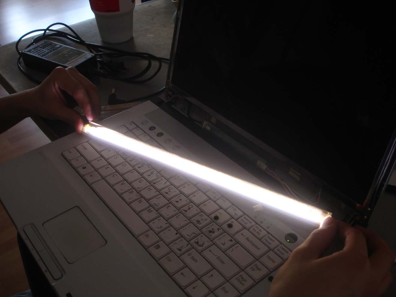 Замена и ремонт подсветки экрана ноутбука в городе Бор