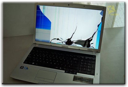 замена матрицы на ноутбуке Samsung в городе Бор
